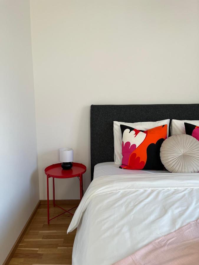 Penthouse Near Central Station With Free Parking Vienna Exterior photo